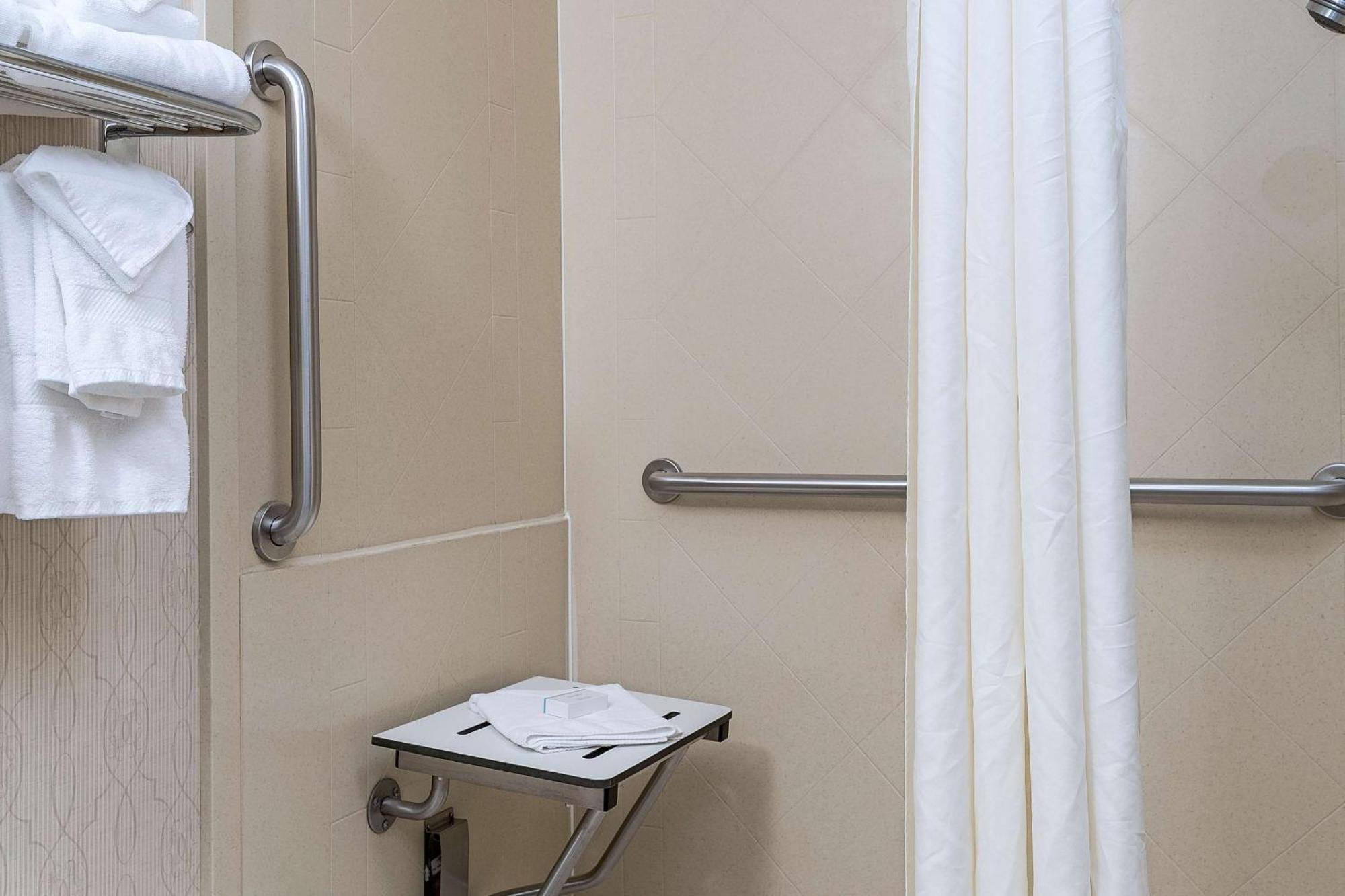 Hampton Inn Littleton Bagian luar foto